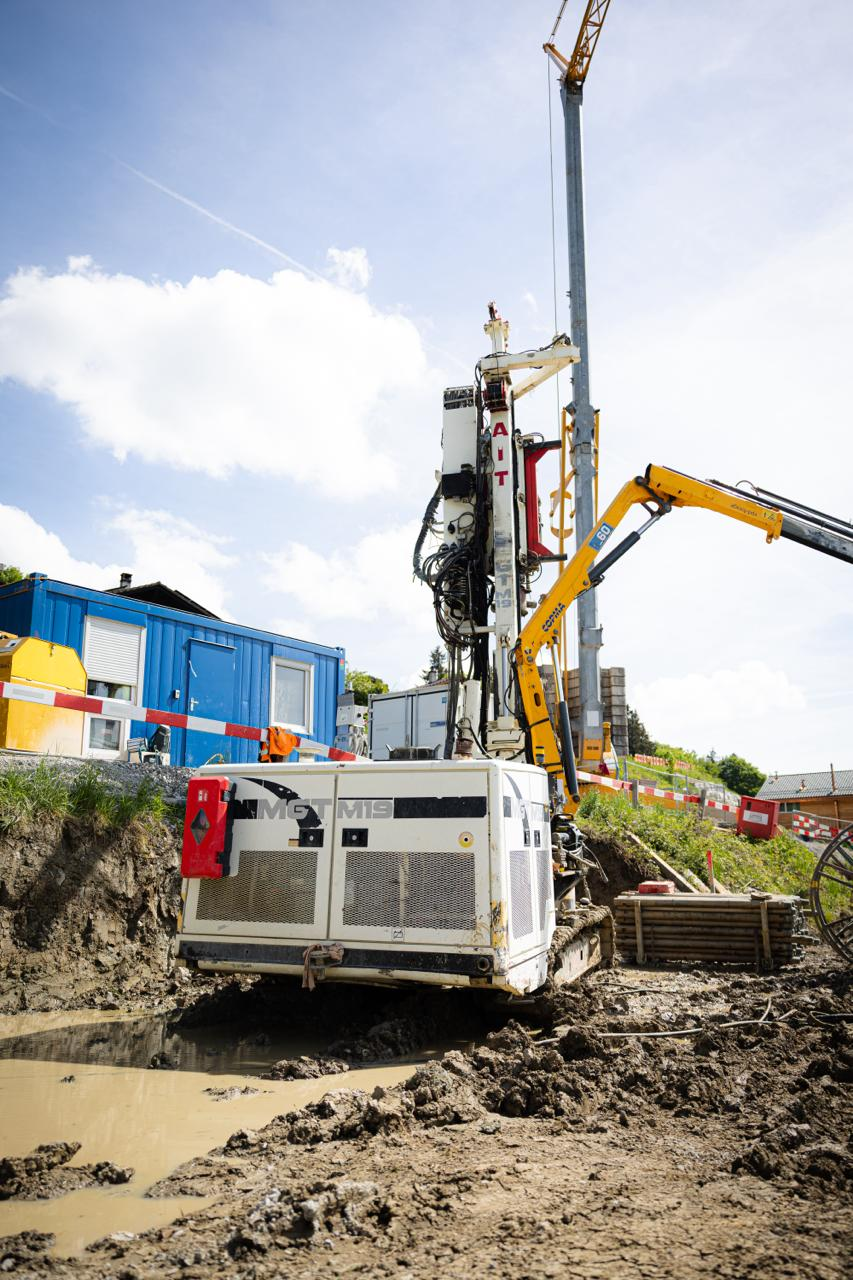 Foreuse MAIT M19 sur un chantier de sondes géothermiques